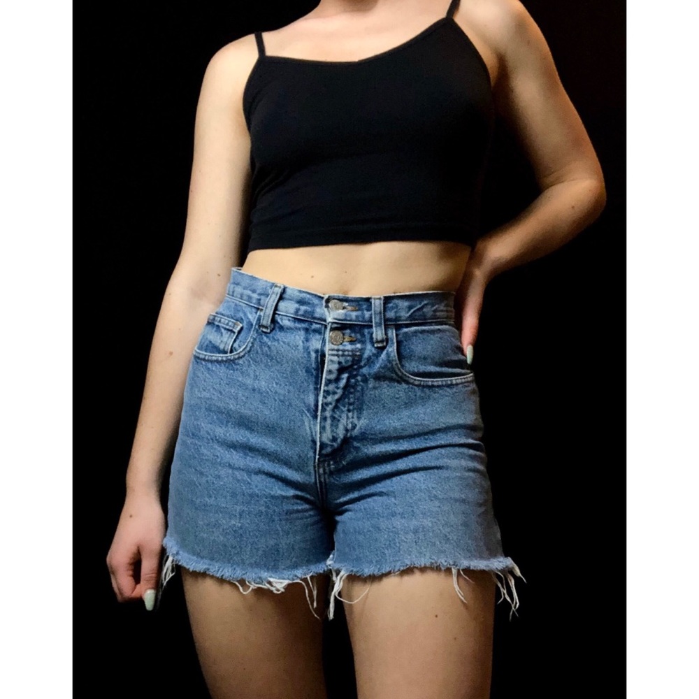 ✨ vintage high rise shorts✨